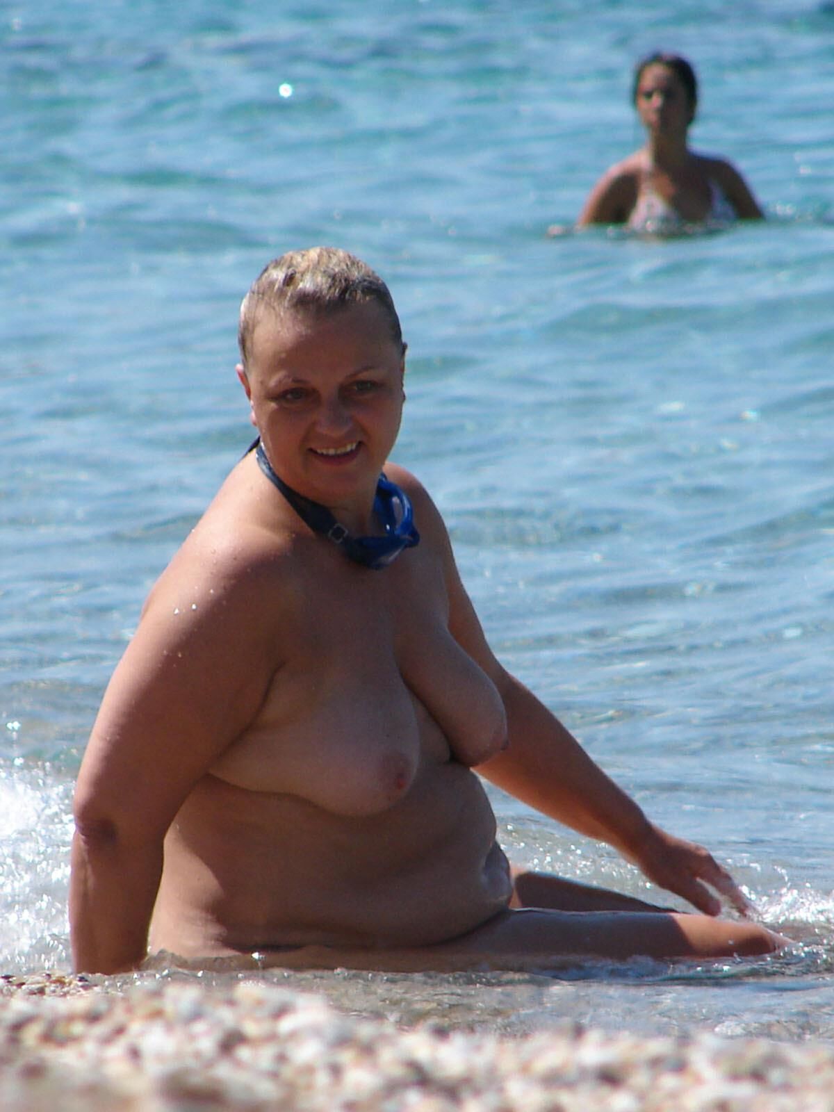 Clairwill's tribute Beach pics to 