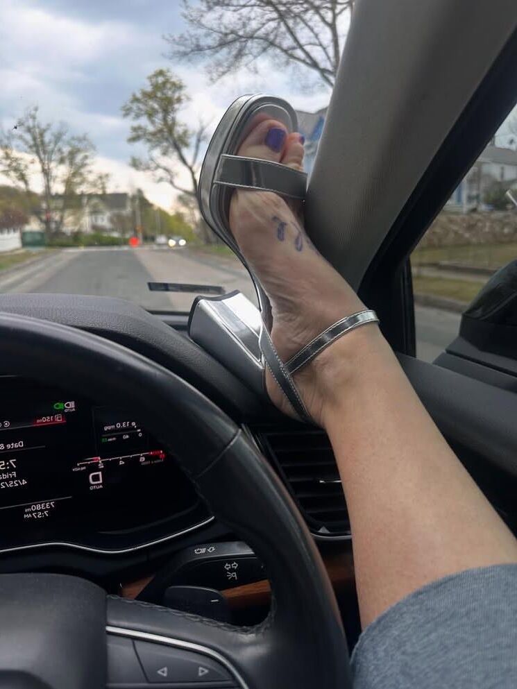 Legs, Feet, and Toes