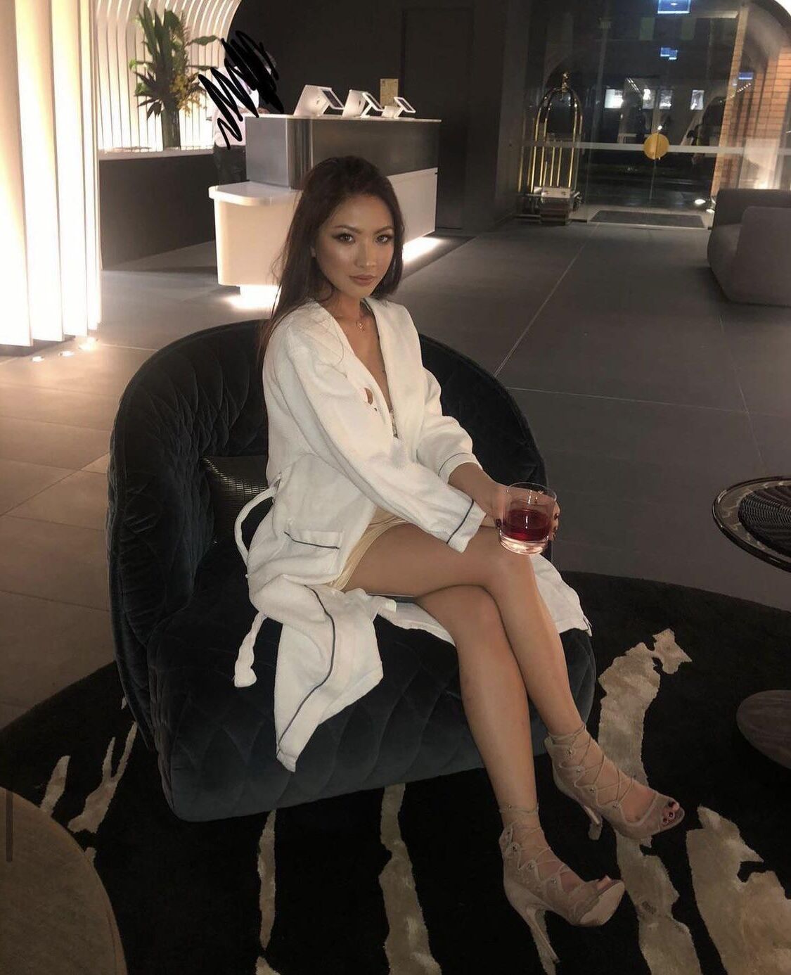The Pinnacle of Asian Selfies 