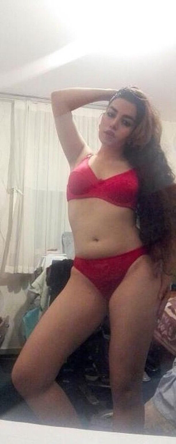 horny iranian beauty 