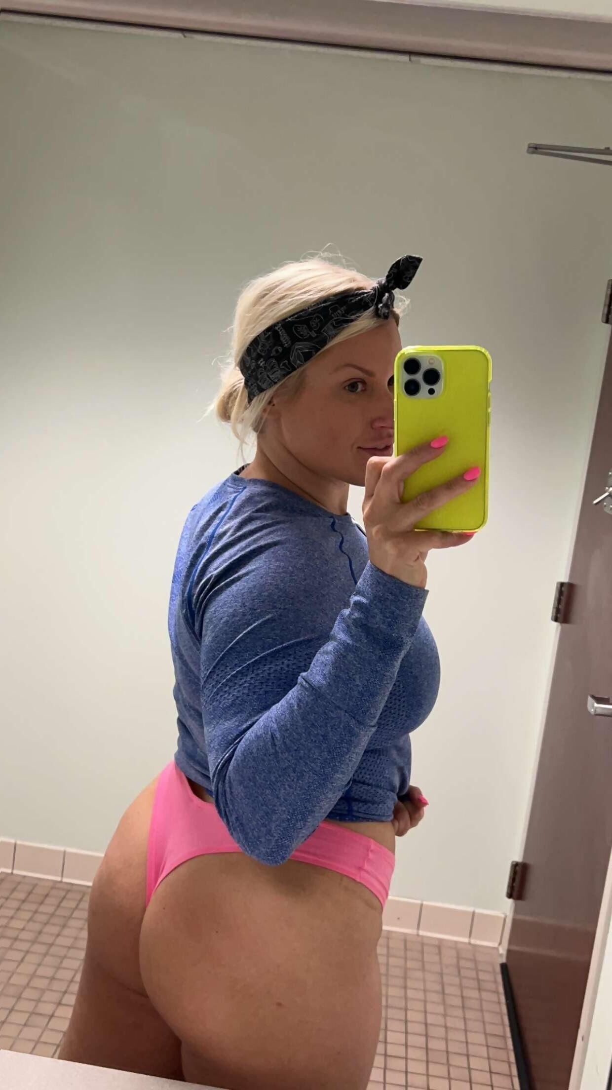 Blonde Milf 