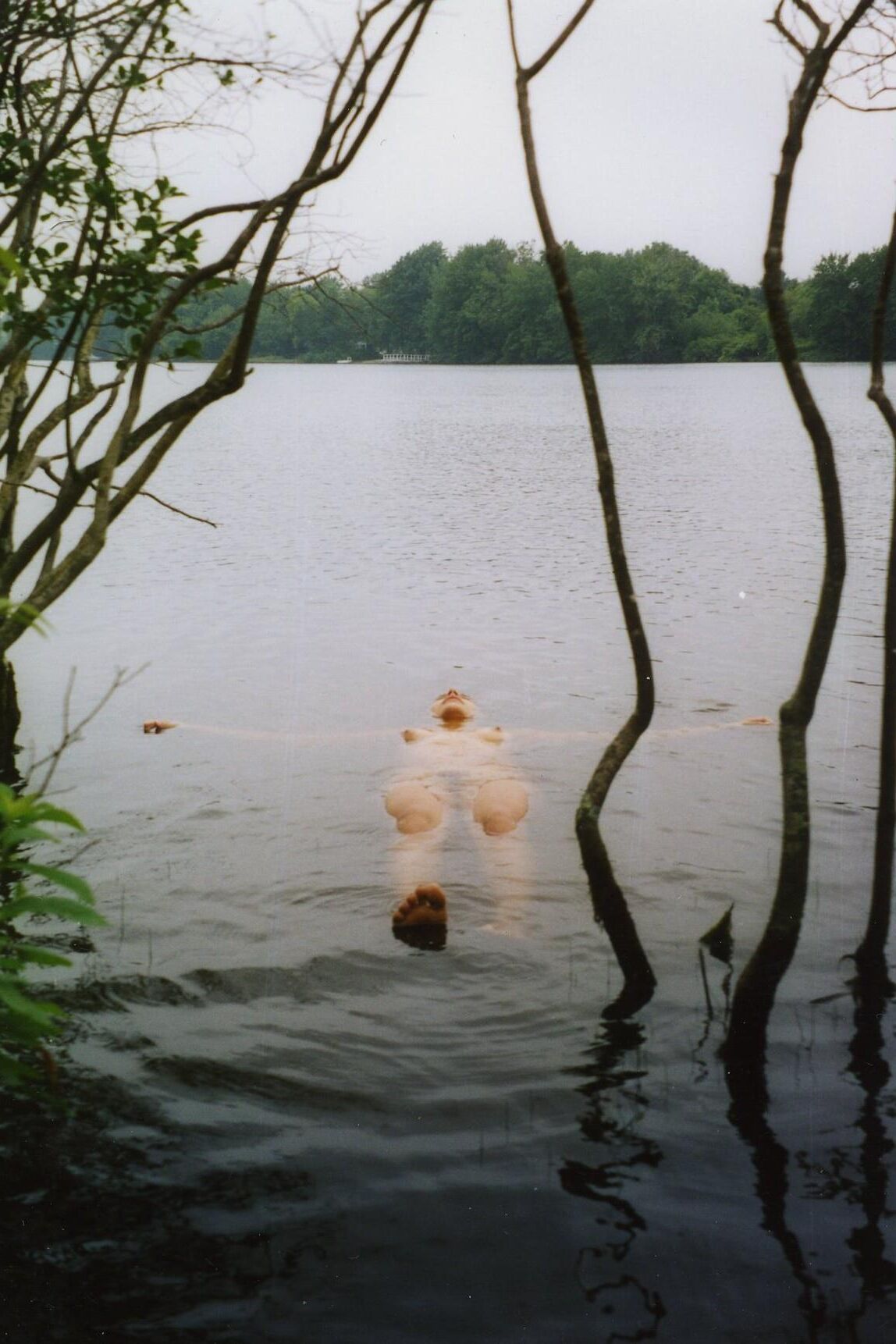 girlfriend naked at lake