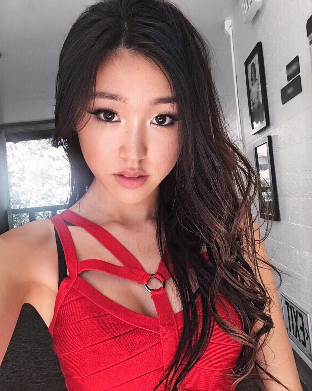 The Pinnacle of Asian Selfies 
