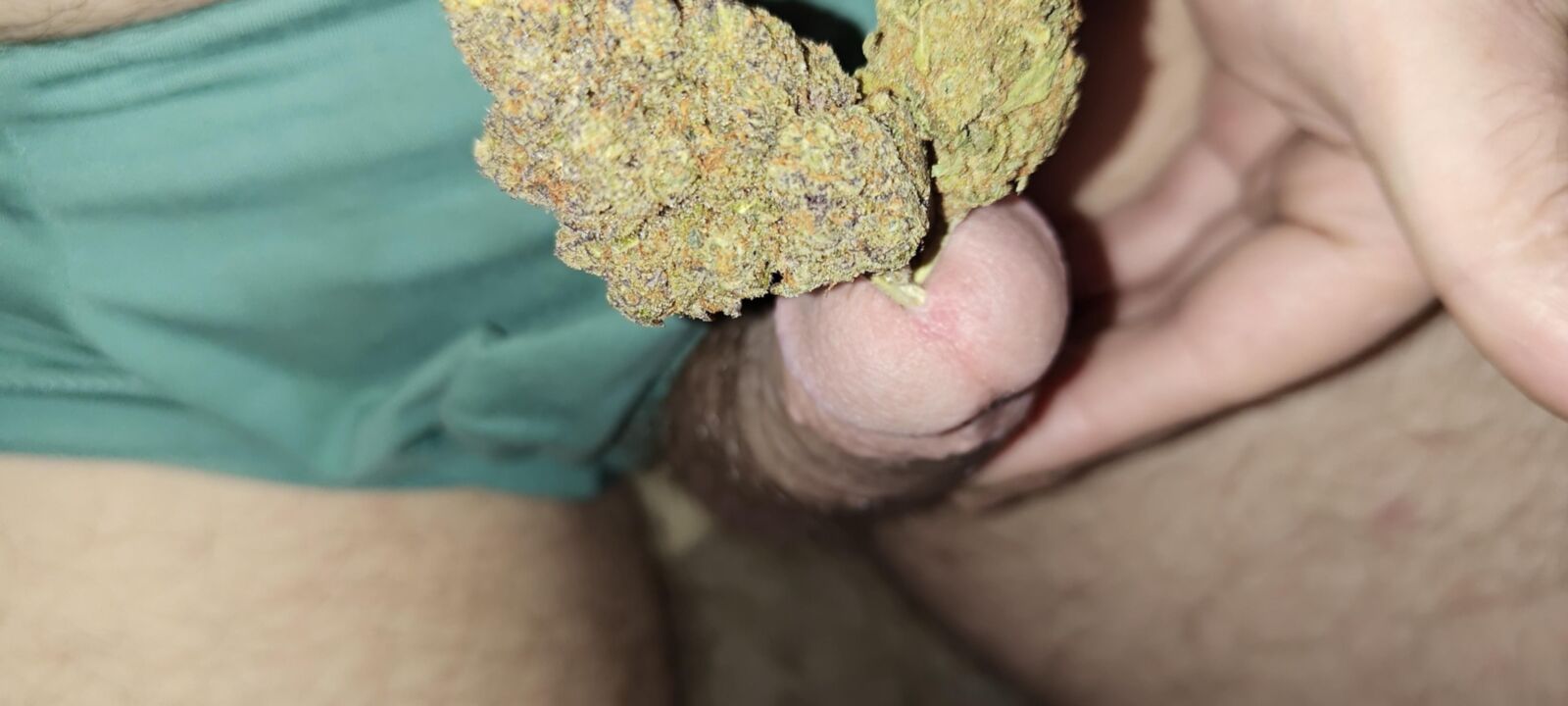 Mein Schwanz auf Weed Gras THC