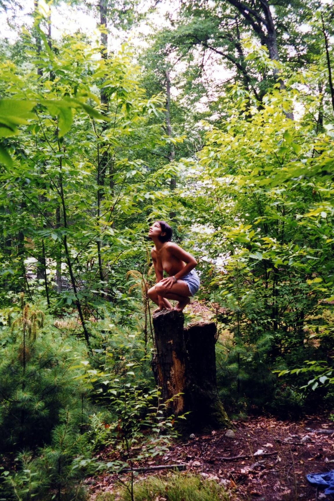 girlfriend naked at lake