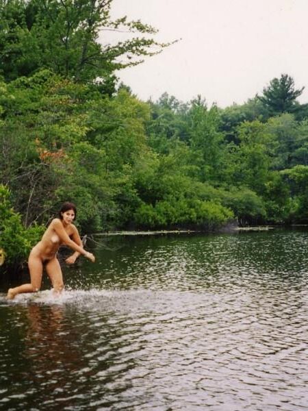 girlfriend naked at lake