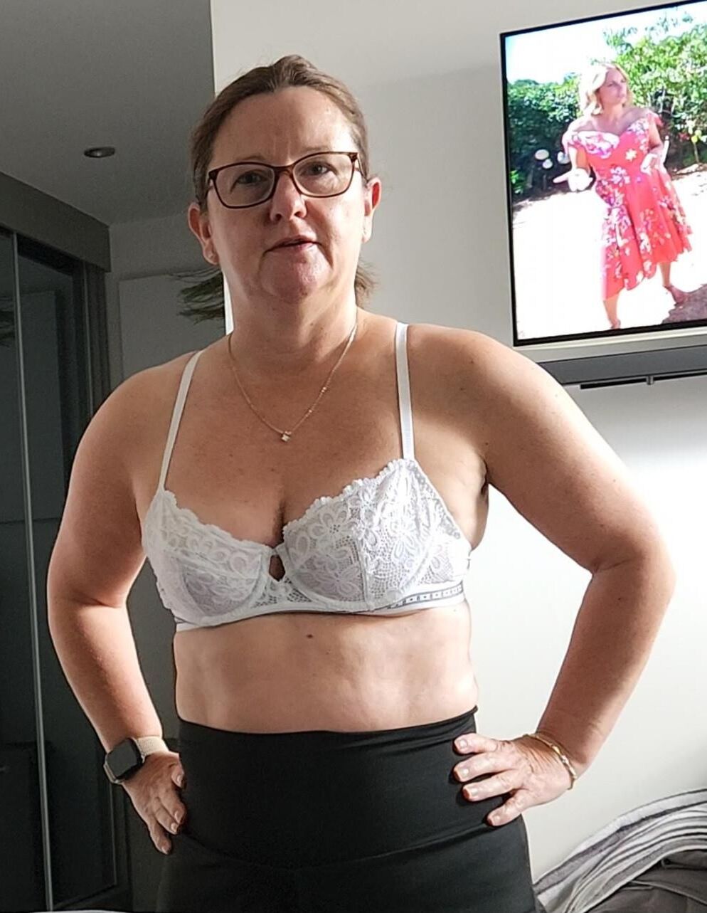 Want to see more of this chunky mature milf?