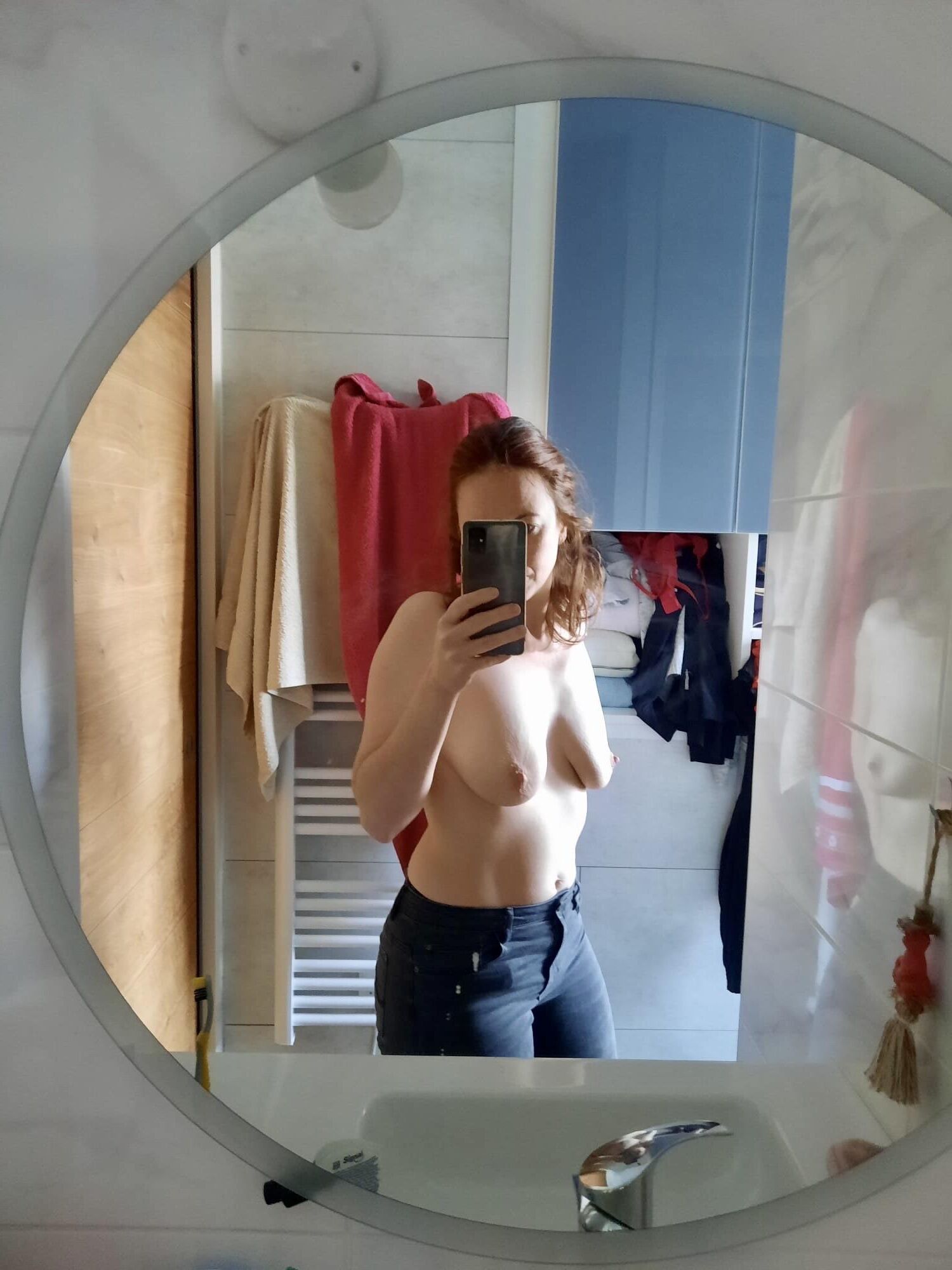 Teens selfies mirror 