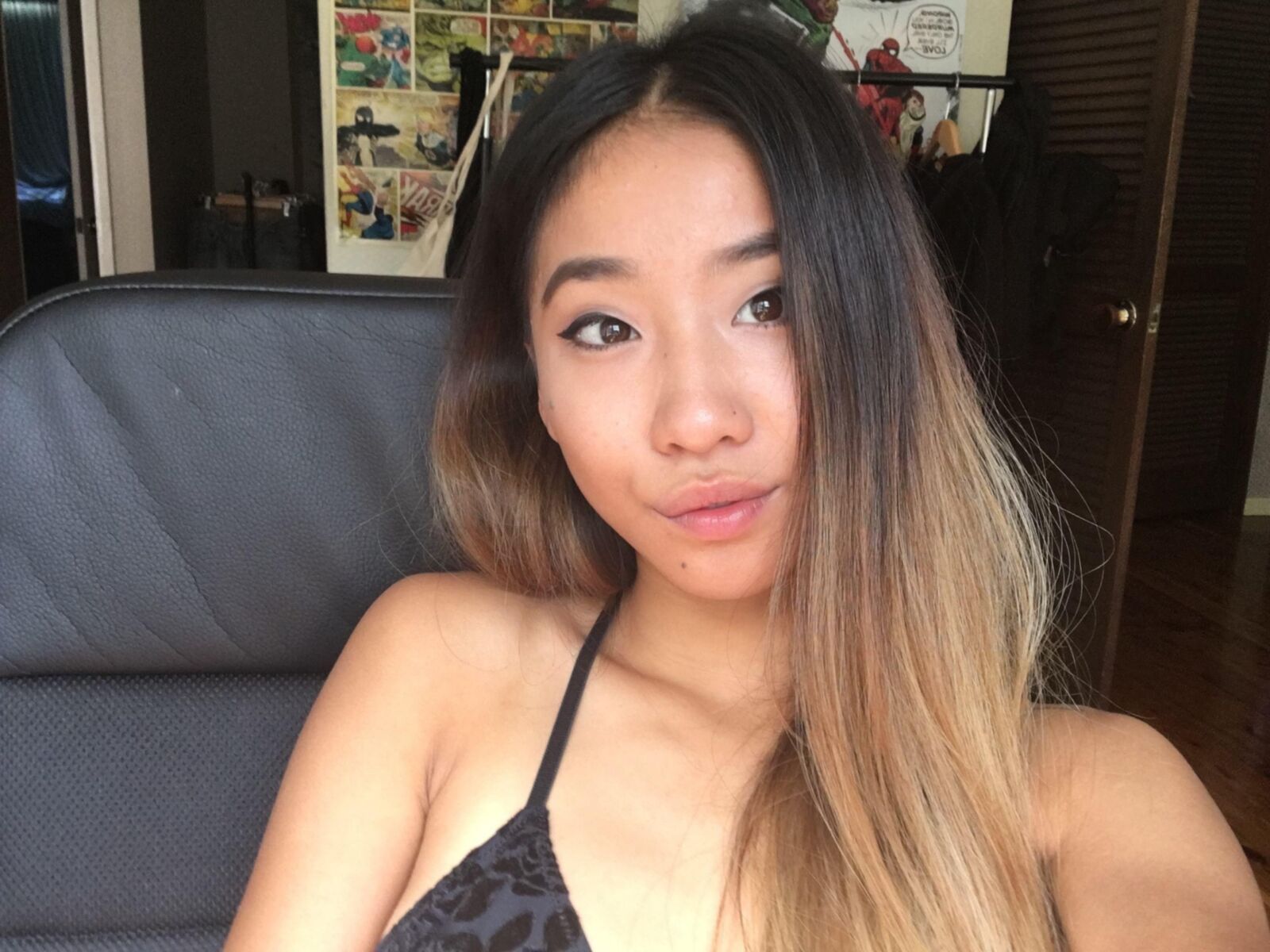 The Pinnacle of Asian Selfies 