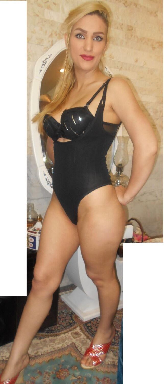 horny iranian beauty 