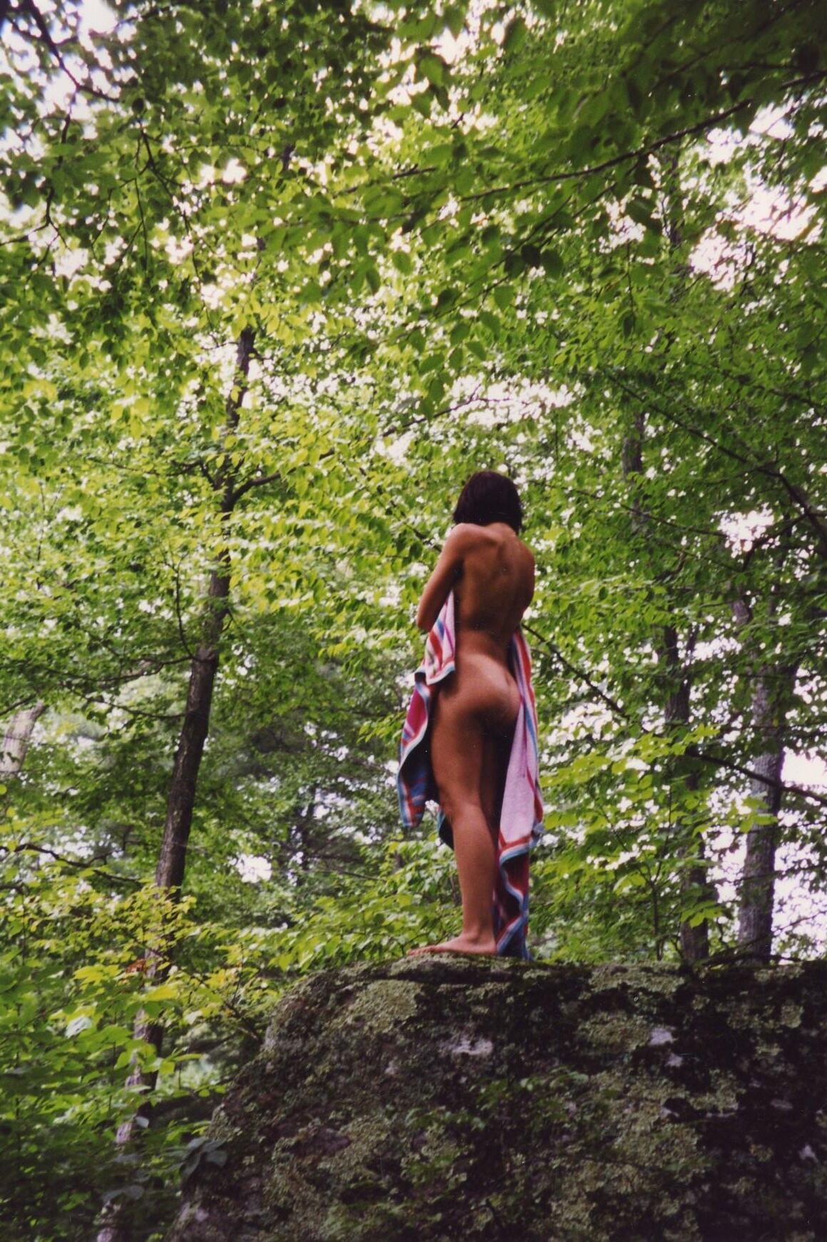 girlfriend naked at lake