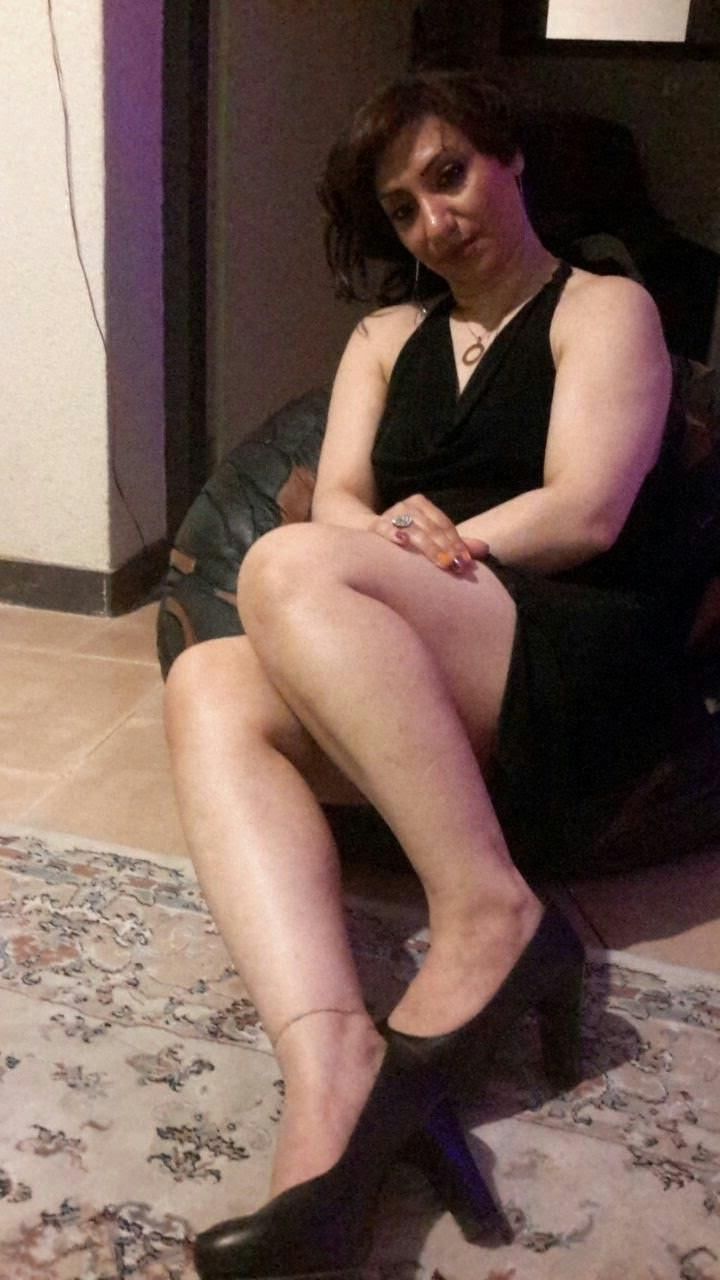 iranian mixed housewife