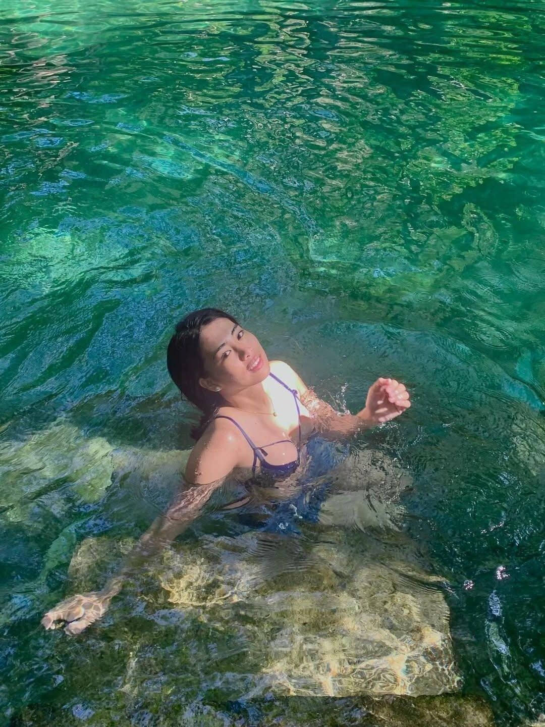  yo Katherine(Philippines) loves to fuck in the water