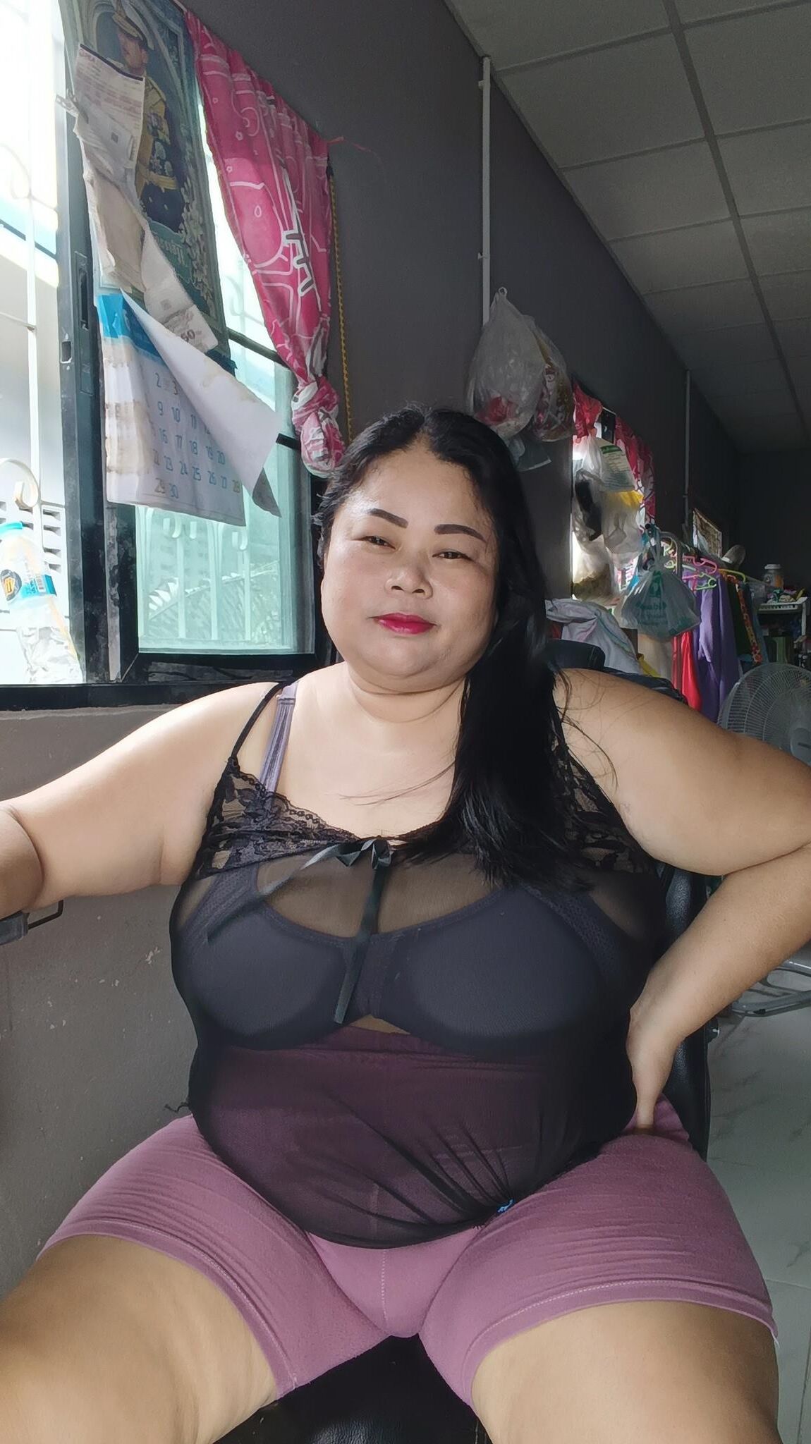 大きなおっぱいを持つBBWの妻