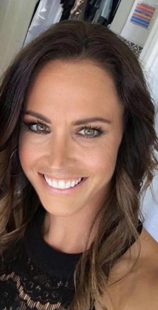 Kelly American reife MILF exponiert
