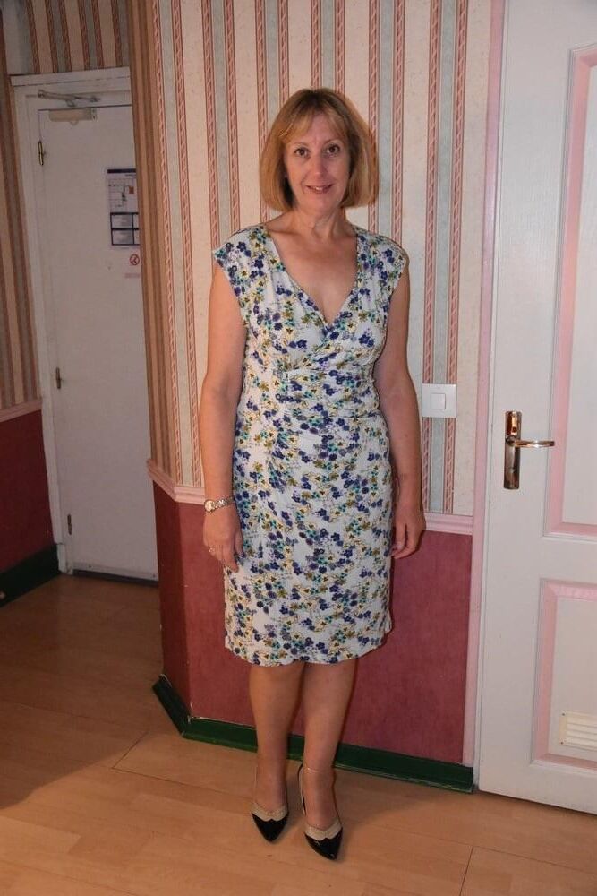 British mature wife Sally