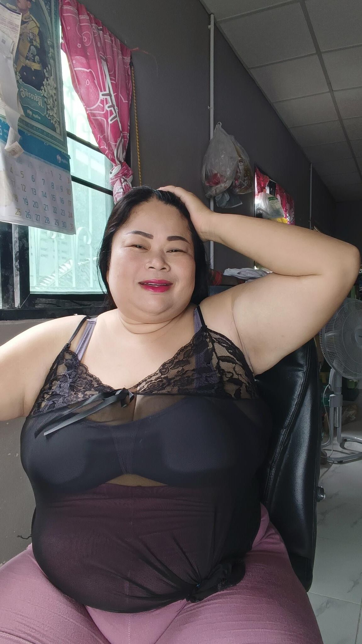 大きなおっぱいを持つBBWの妻