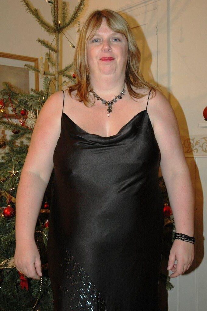 英国の巨乳ブロンドの妻フィオナ