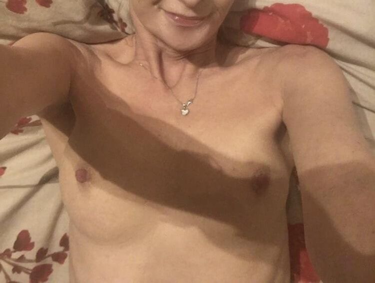 露出したfuckslut whore sarah Dirty Shamless Slag cunt
