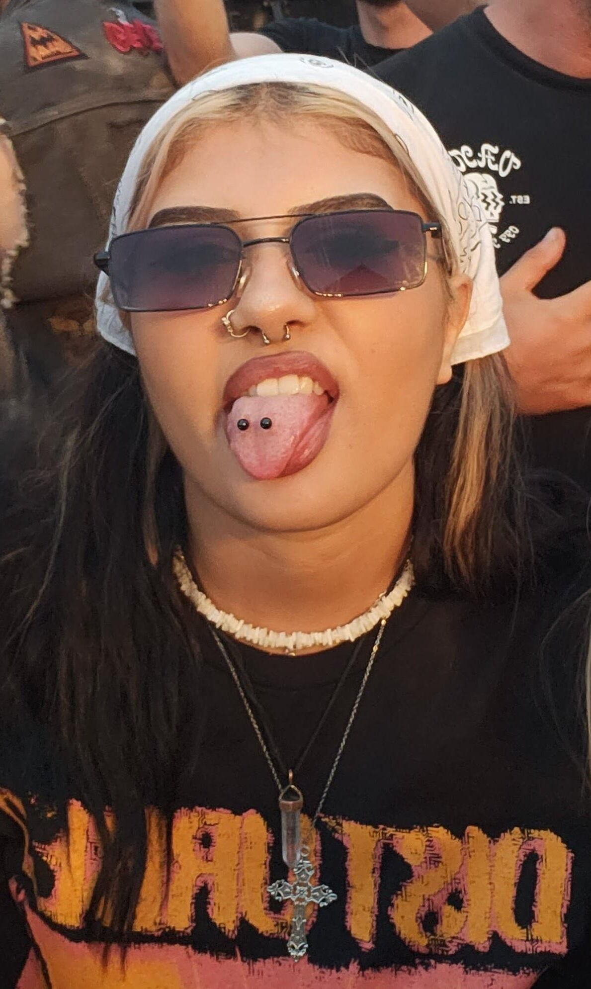 Chev sexualisierte britische Chav Teen Schlampe Bester Arsch und Beine