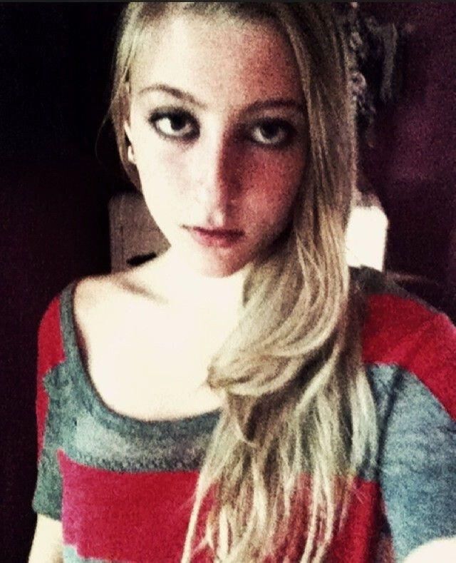 Süße blonde jugendliche Selfies