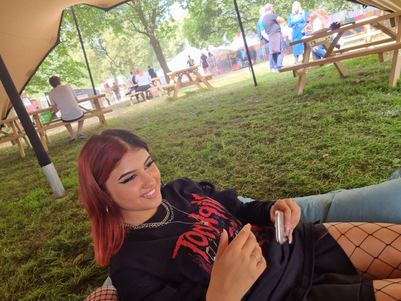 Chev sexualisierte britische Chav Teen Schlampe Bester Arsch und Beine