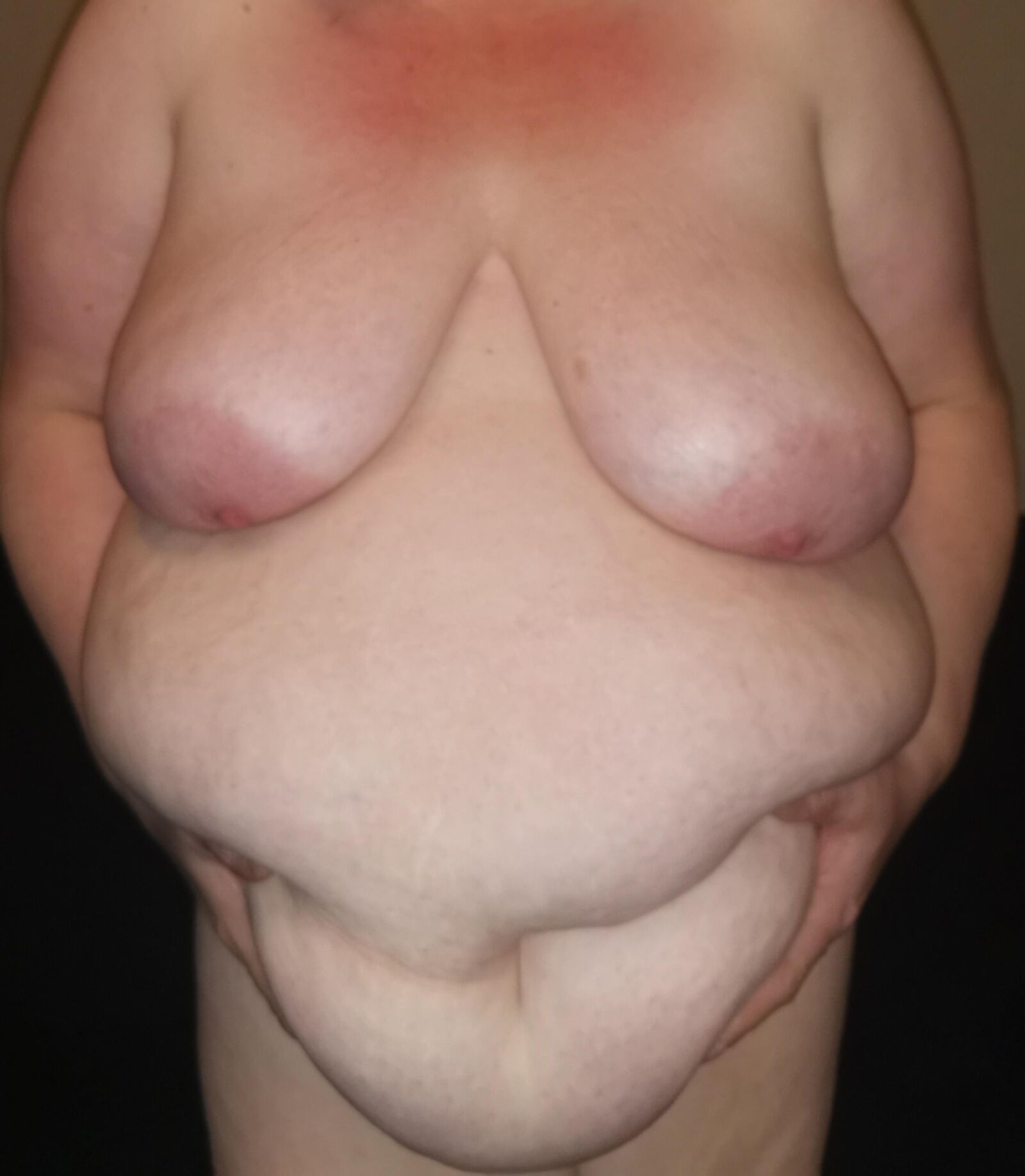BBWの妻は腹について