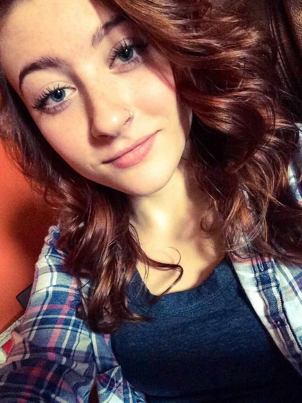 Süße blonde jugendliche Selfies