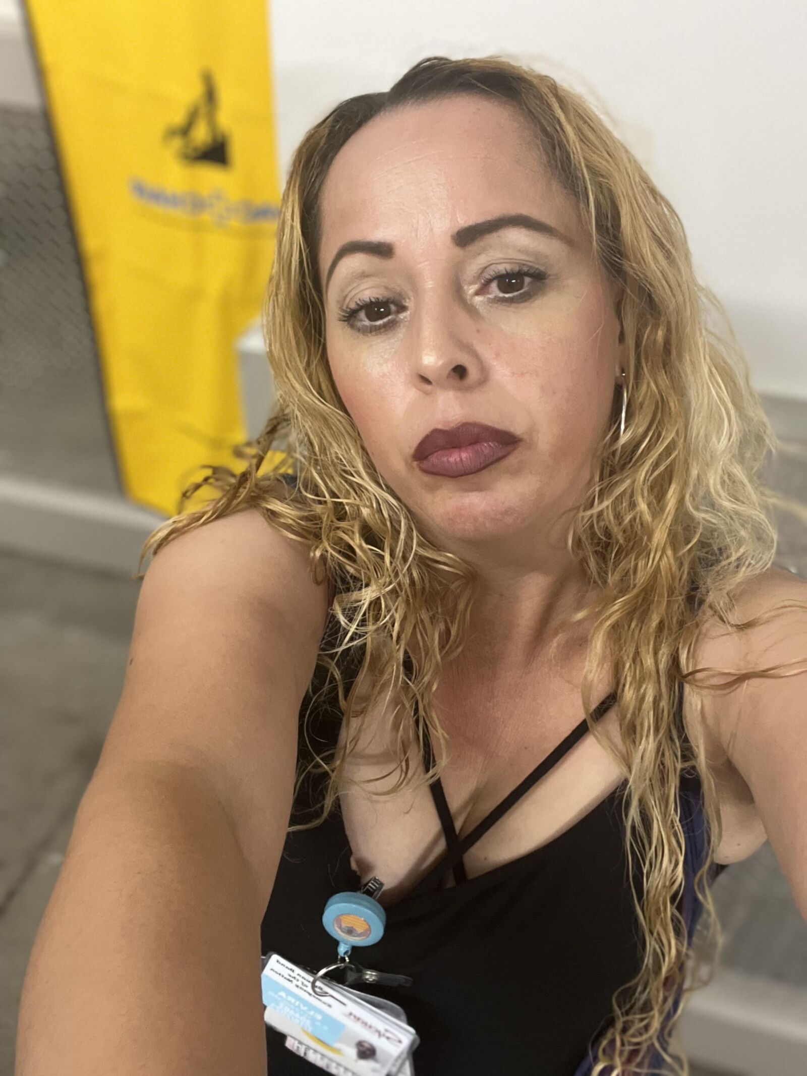 エルビラ・ラモス、エル・カジョン出身の老人のお母さん/妻