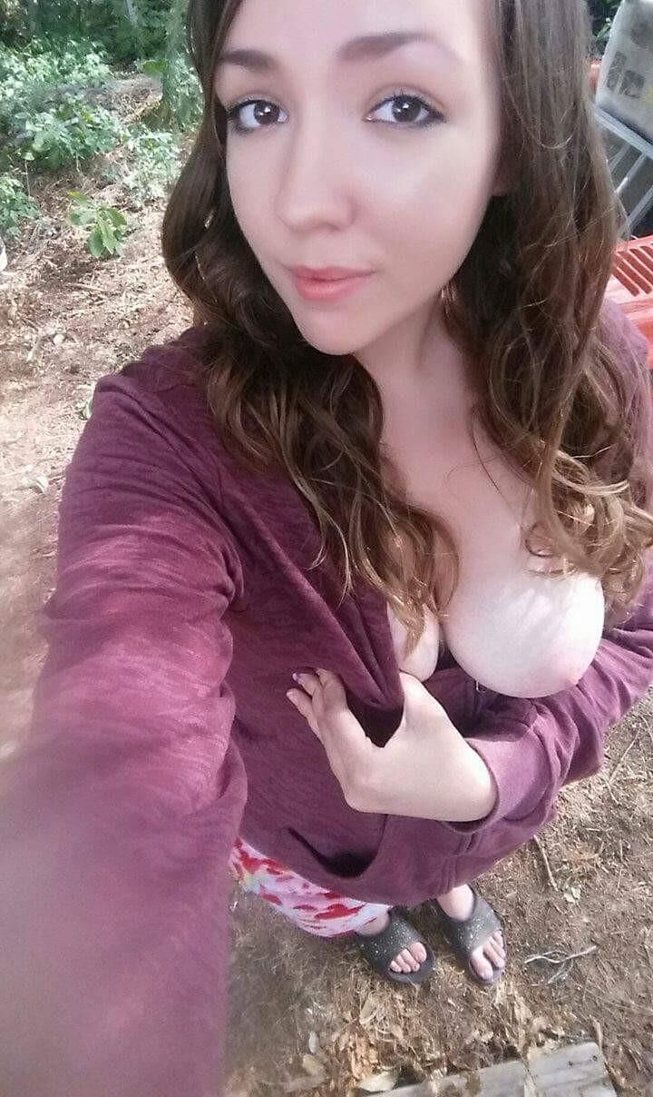 Beautiful busty webslut xposed