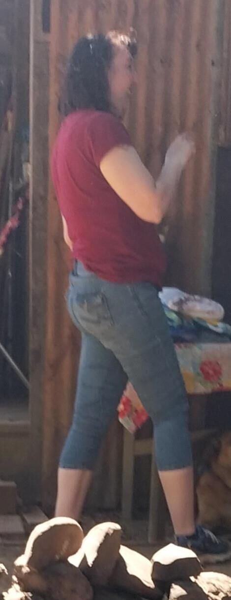 One hot lil ass in tight jeans Damn my wifes got it goin on.