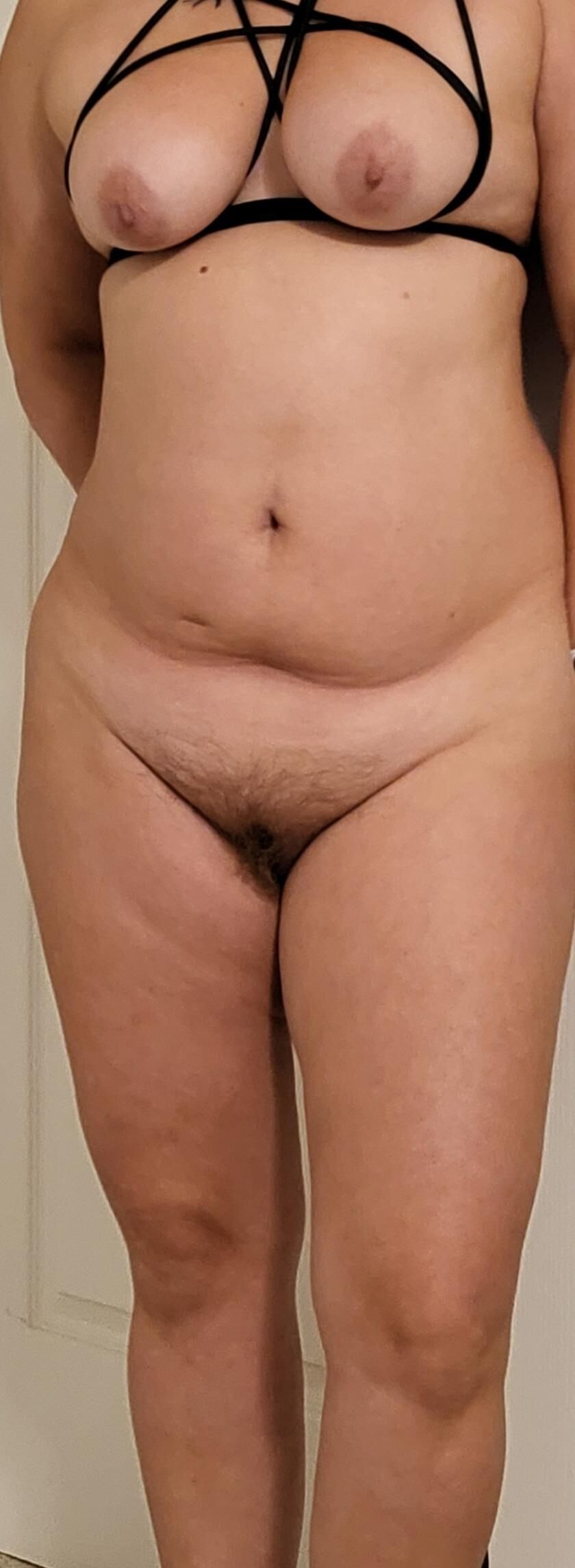 Esposa desnuda en exhibición