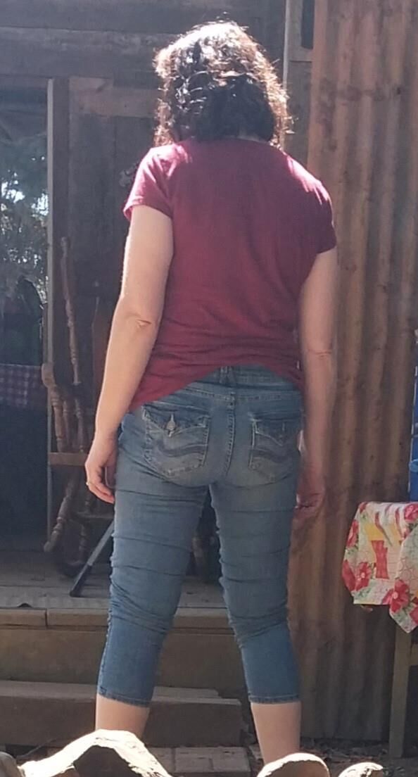 One hot lil ass in tight jeans Damn my wifes got it goin on.
