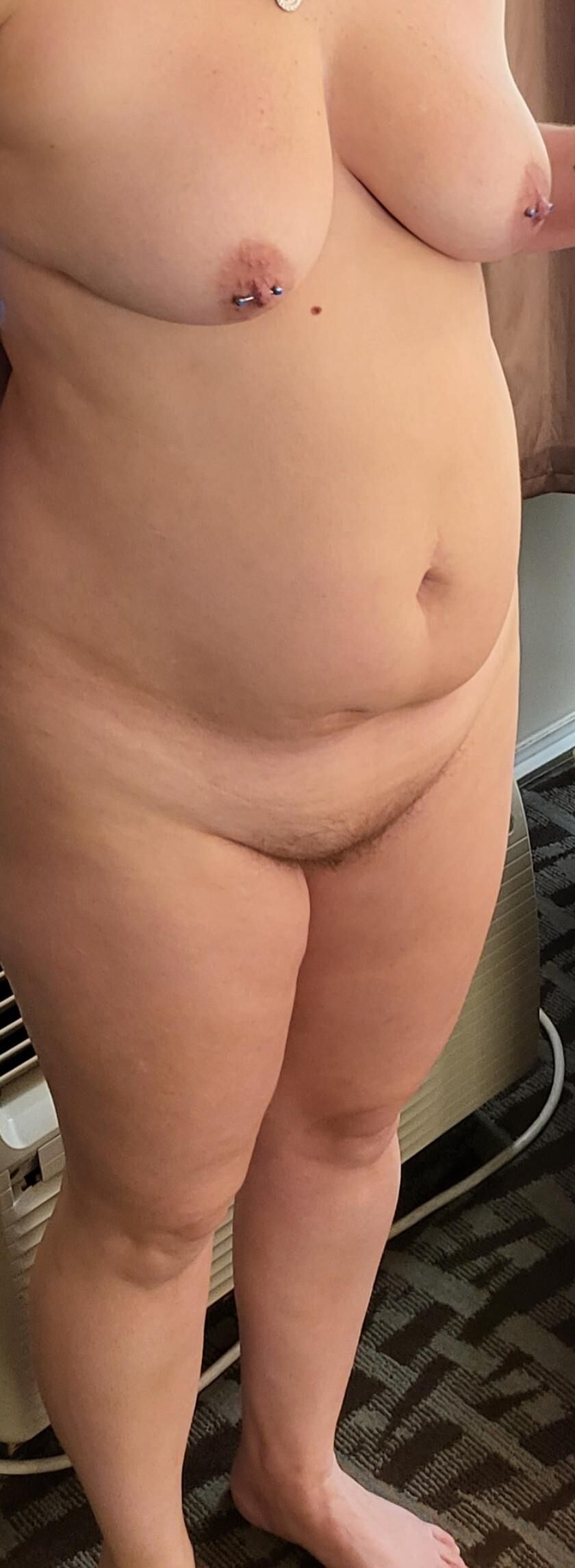 Esposa desnuda en exhibición