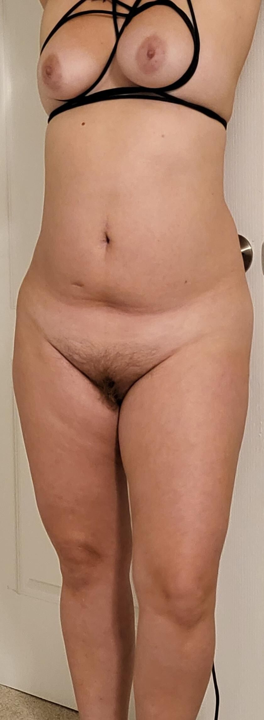 Esposa desnuda en exhibición