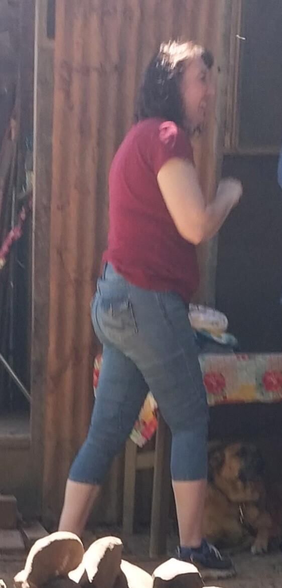 One hot lil ass in tight jeans Damn my wifes got it goin on.