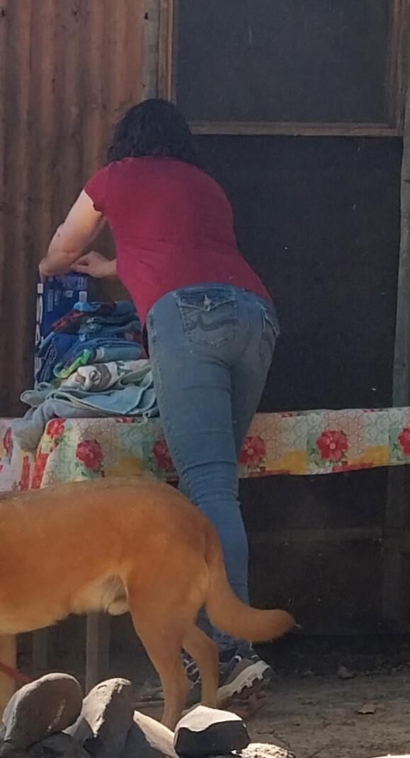 One hot lil ass in tight jeans Damn my wifes got it goin on.