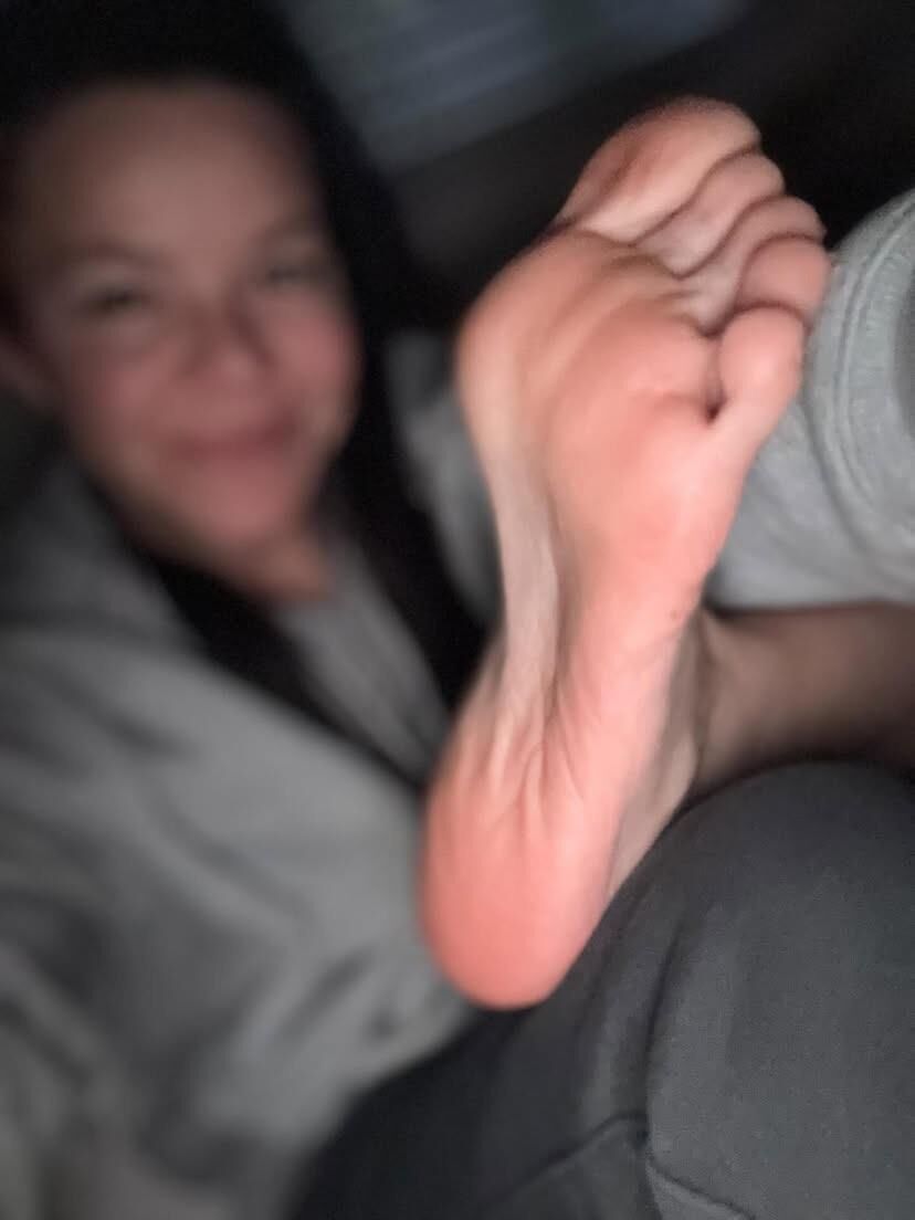 Pies, piernas y dedos de los pies