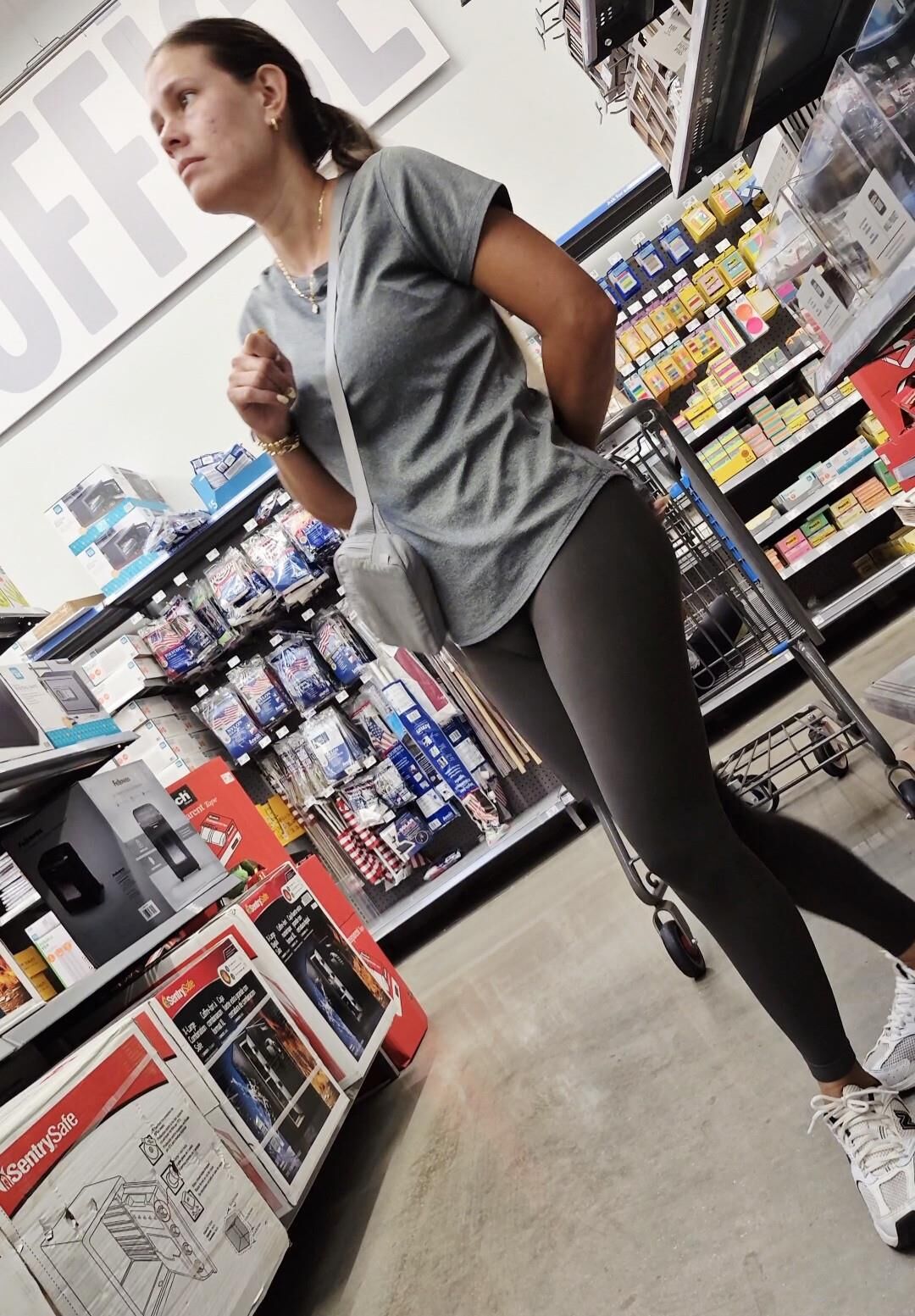 Random Candid Girls for edging 