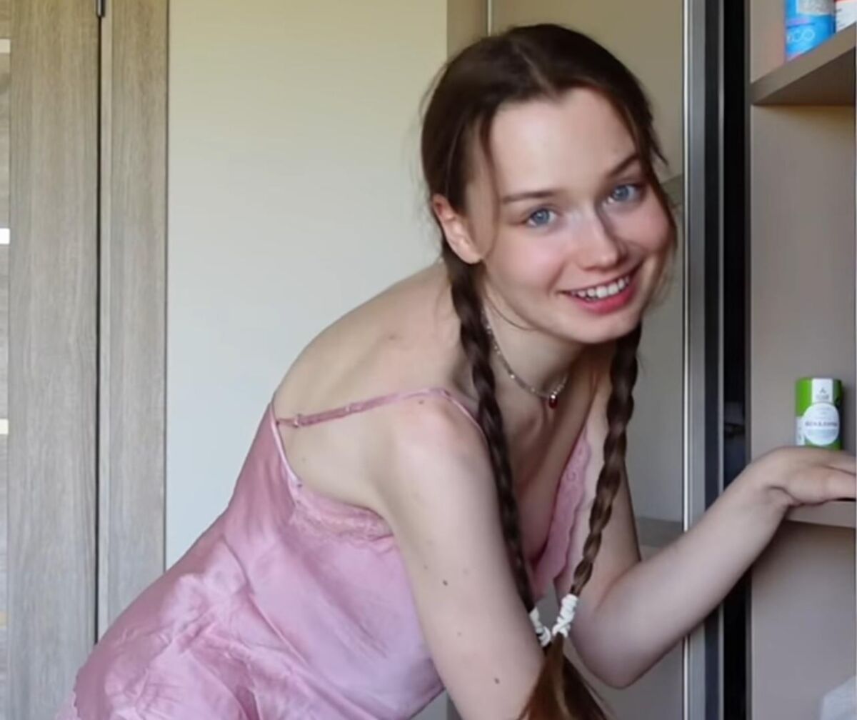 Downblouse