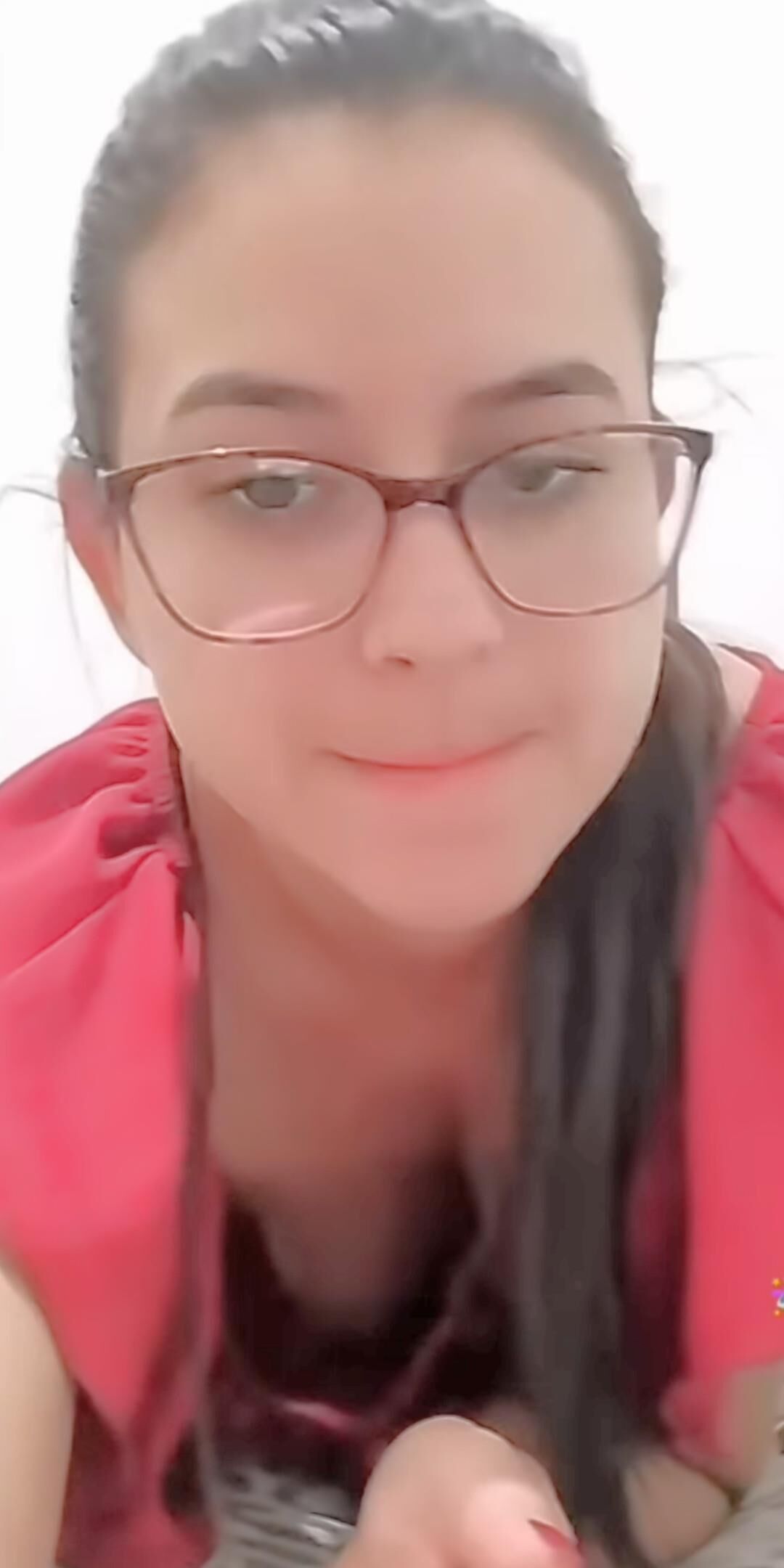 Downblouse girl