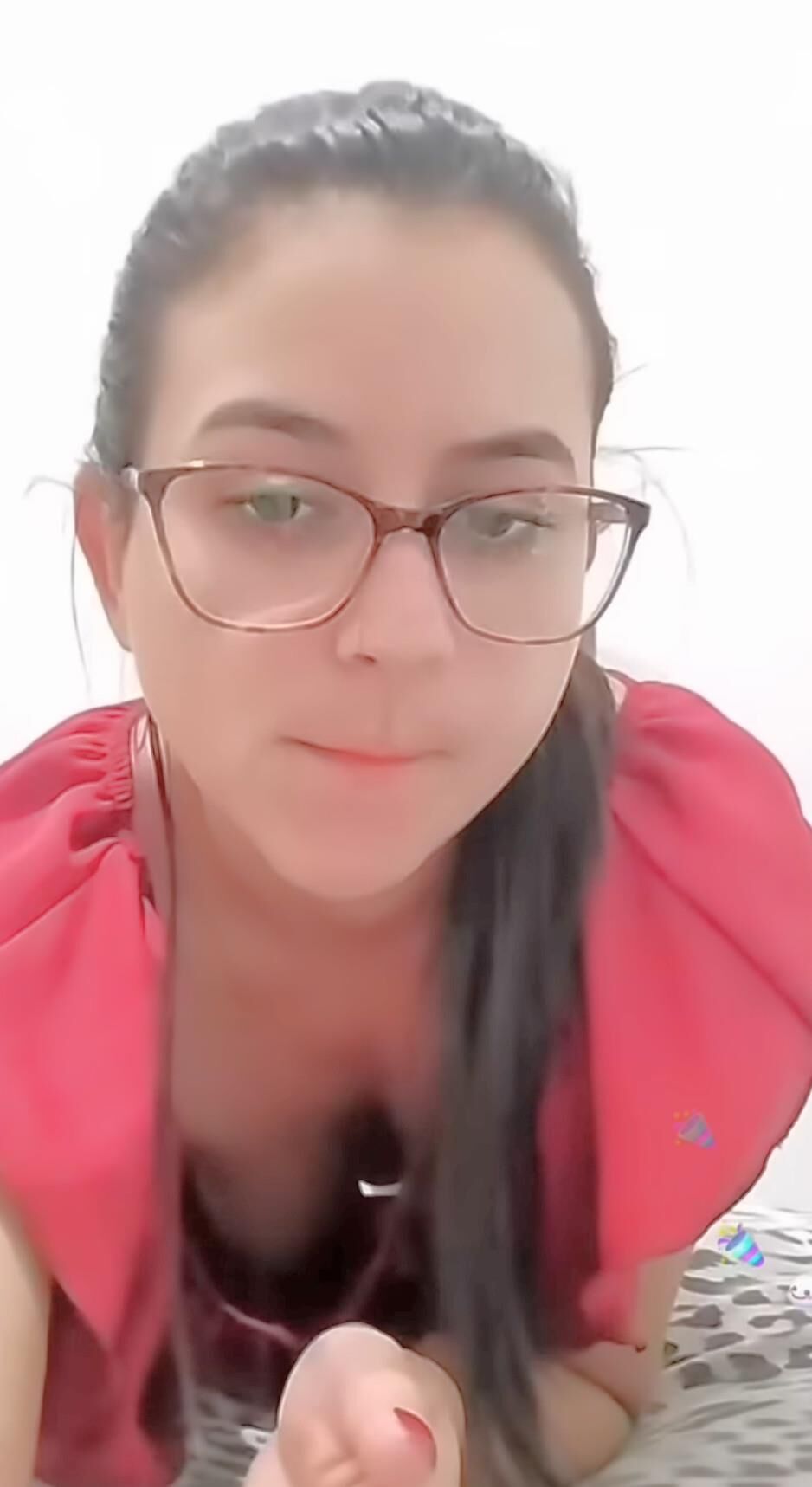 Downblouse girl