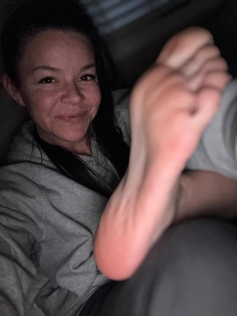 Pies, piernas y dedos de los pies