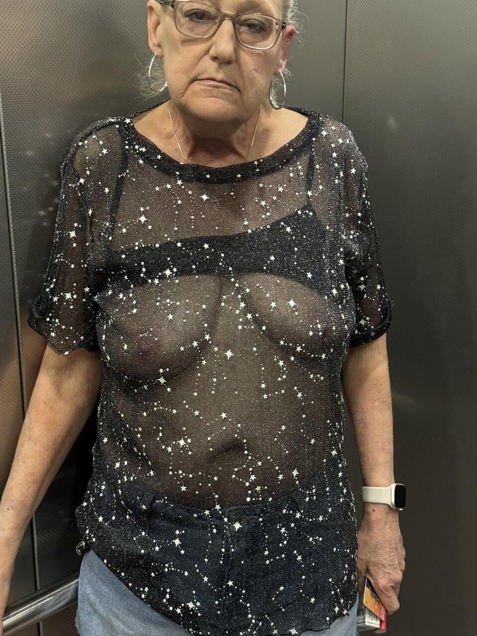 Skank feo nos cabello gris viejo abuelita