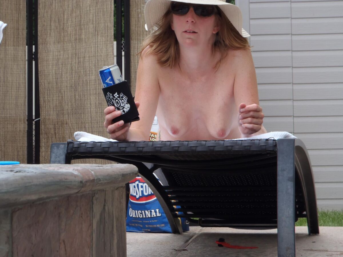 Geiler Sex AM Pool ()