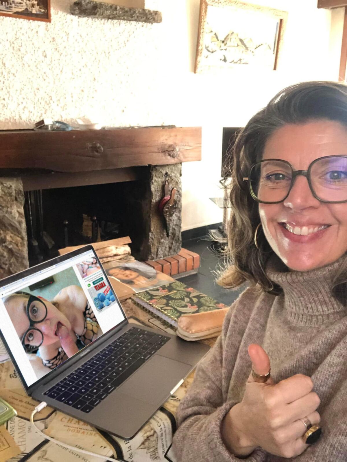 Marie Pierre dit la pouffiasse au pouce en l'aor