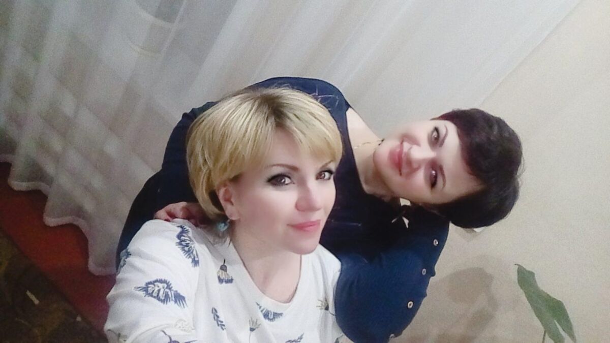 Yulia esposa morena hinchada de Altayskoy en Rusia