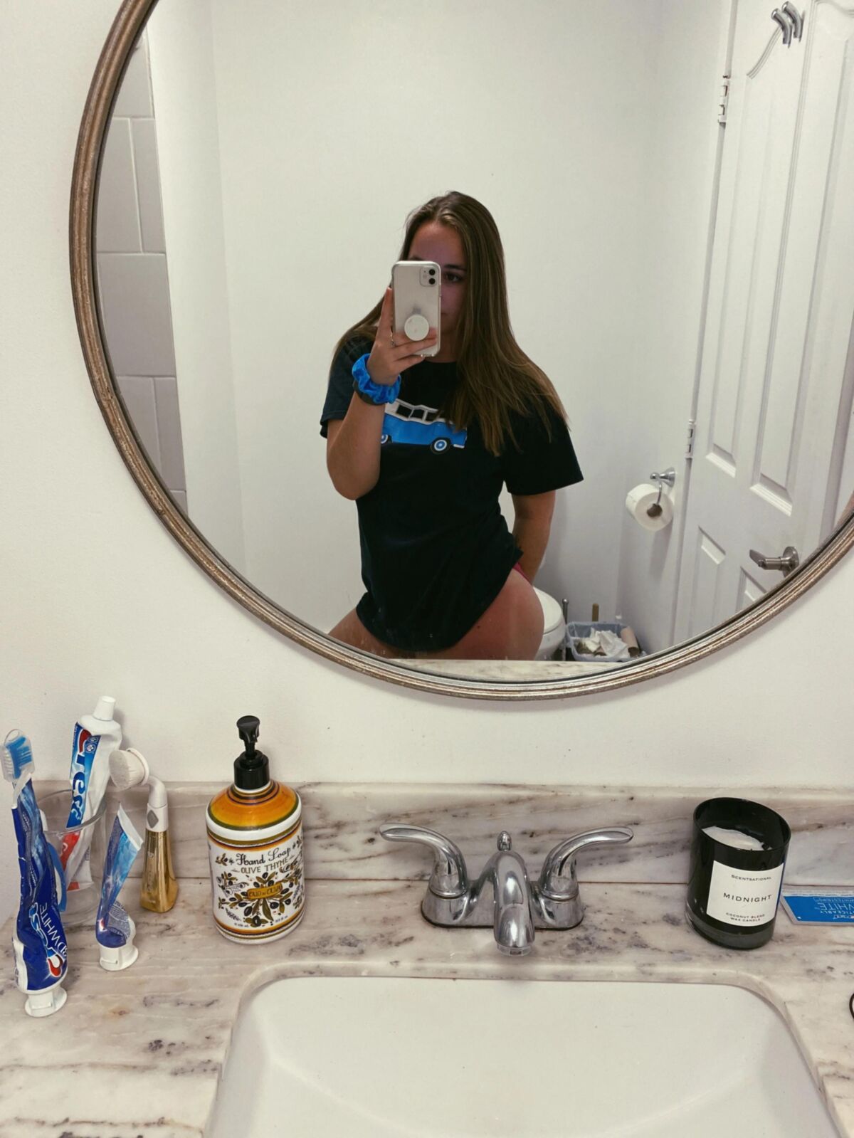  yo canadian shy girl Alyssa loves to be used and shown off