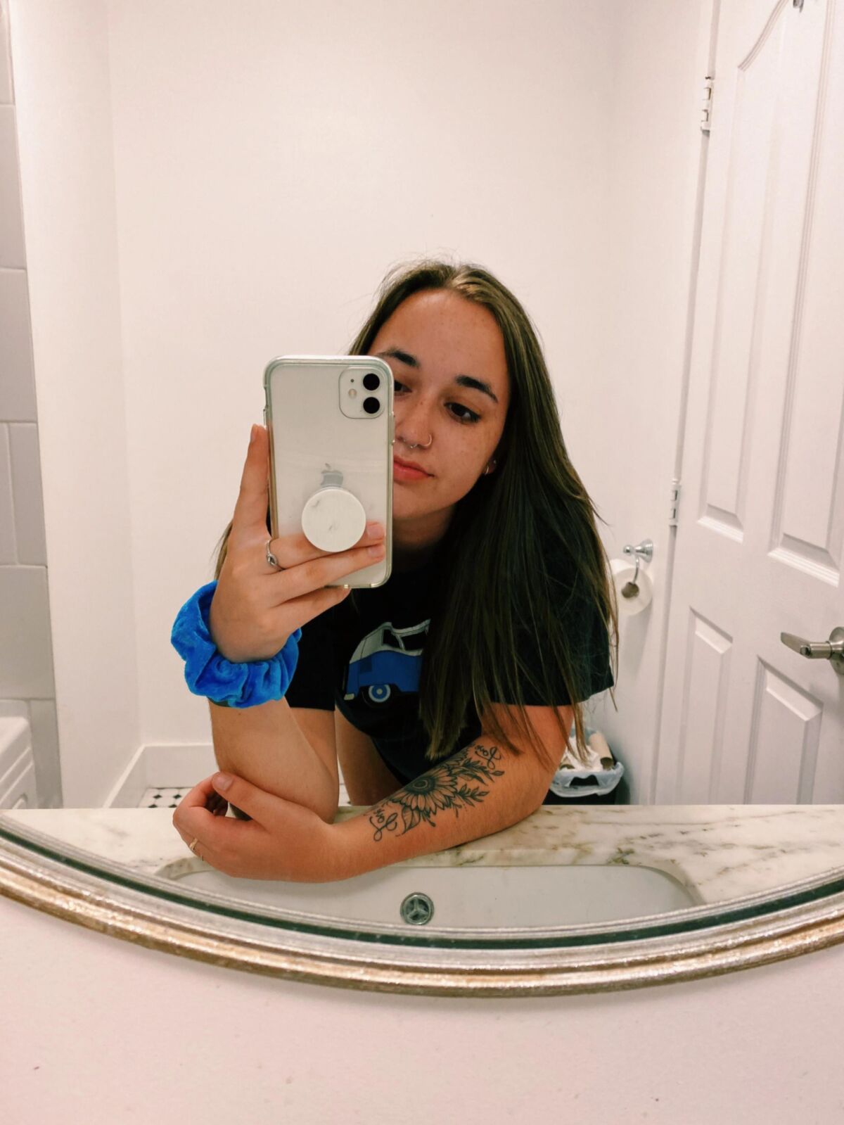  yo canadian shy girl Alyssa loves to be used and shown off