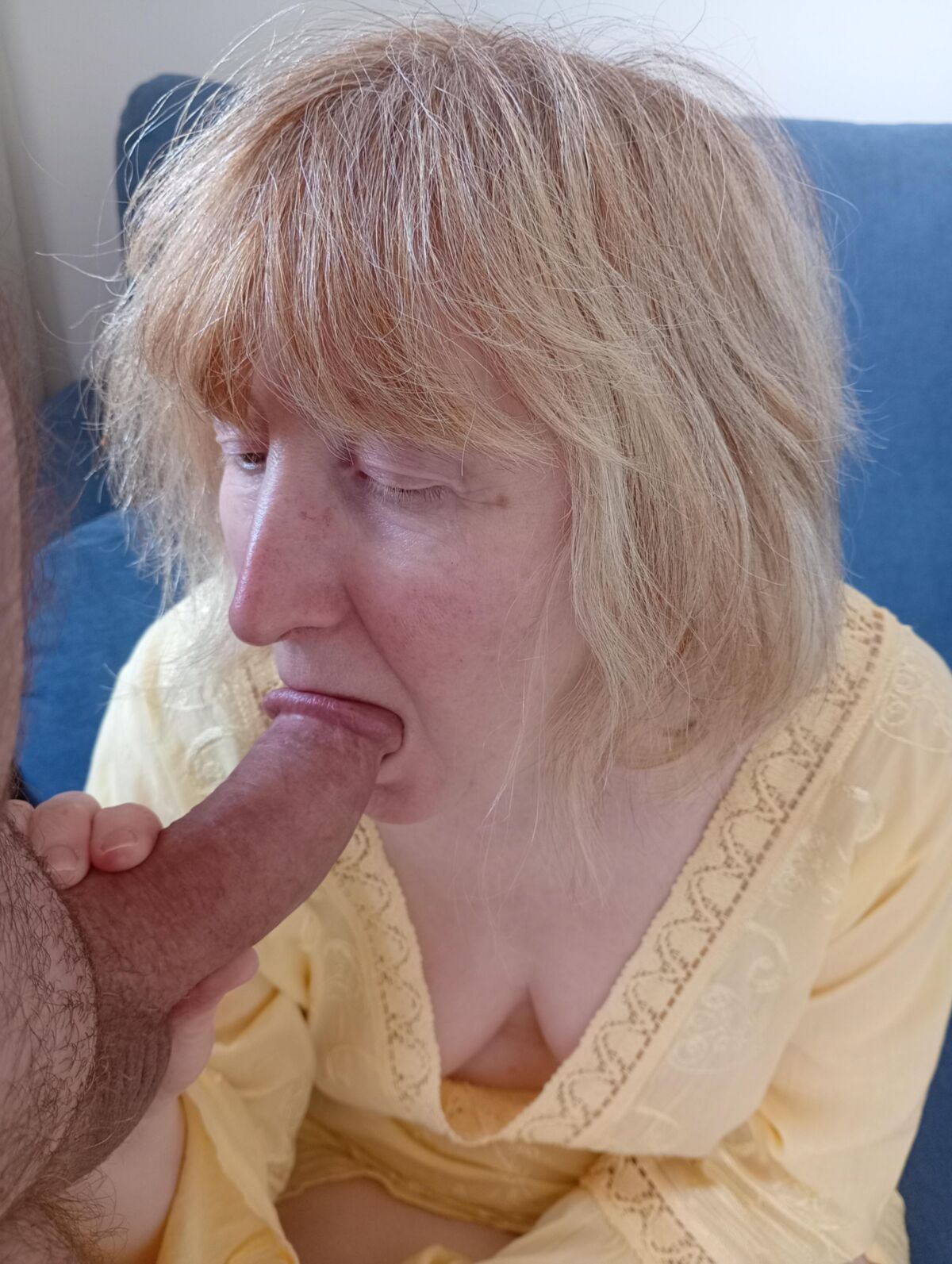 Wife loves to please a man